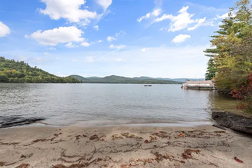 20 Circle Dr Photo 1
