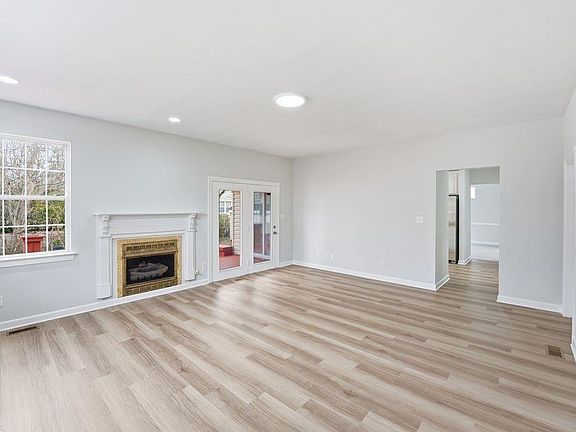 5th image of 116 N Shore Rd