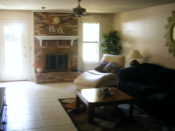 4th image of 11 Holly Ave