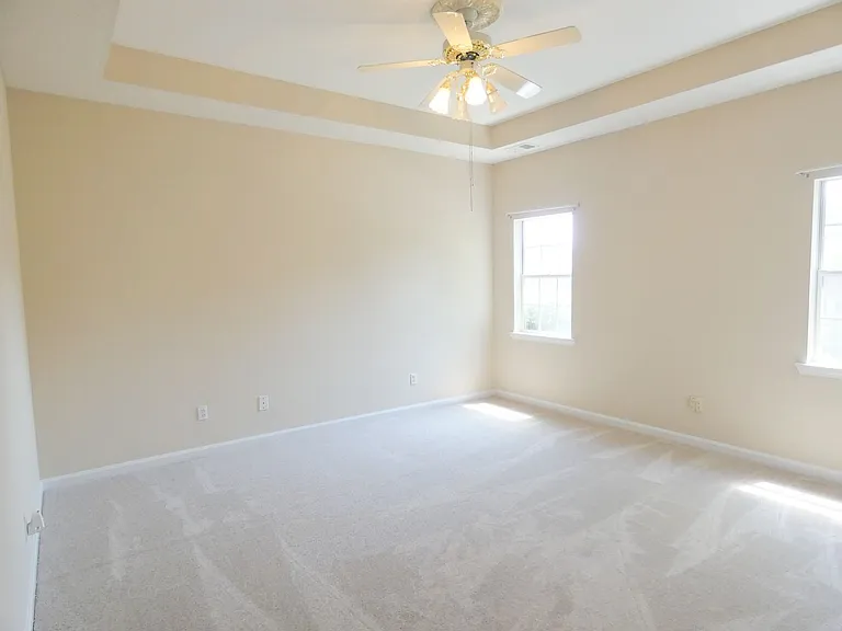 230 Chadwick Ln — Photo 7