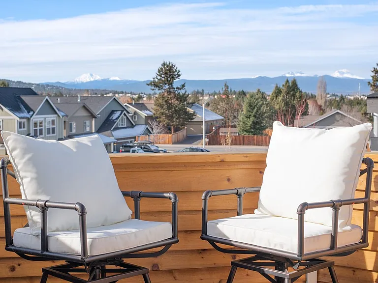 20766 NE Angora Ct — Photo 3
