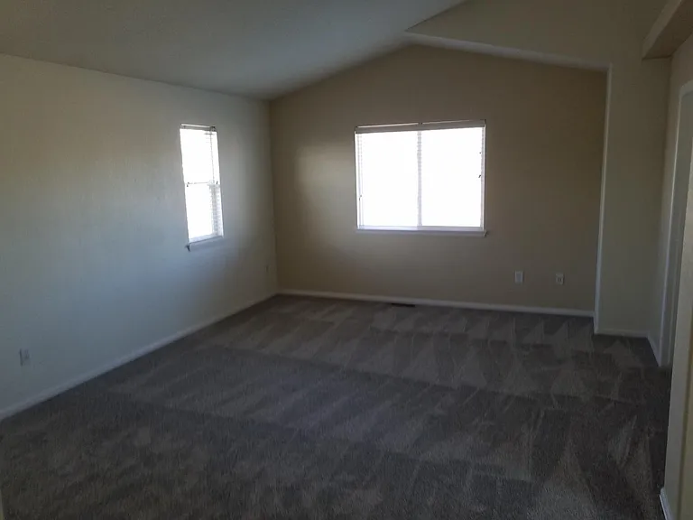 7607 Steward Ln — Photo 5