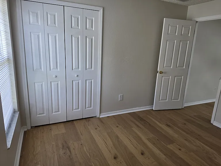 405 Cheshire Way — Photo 11