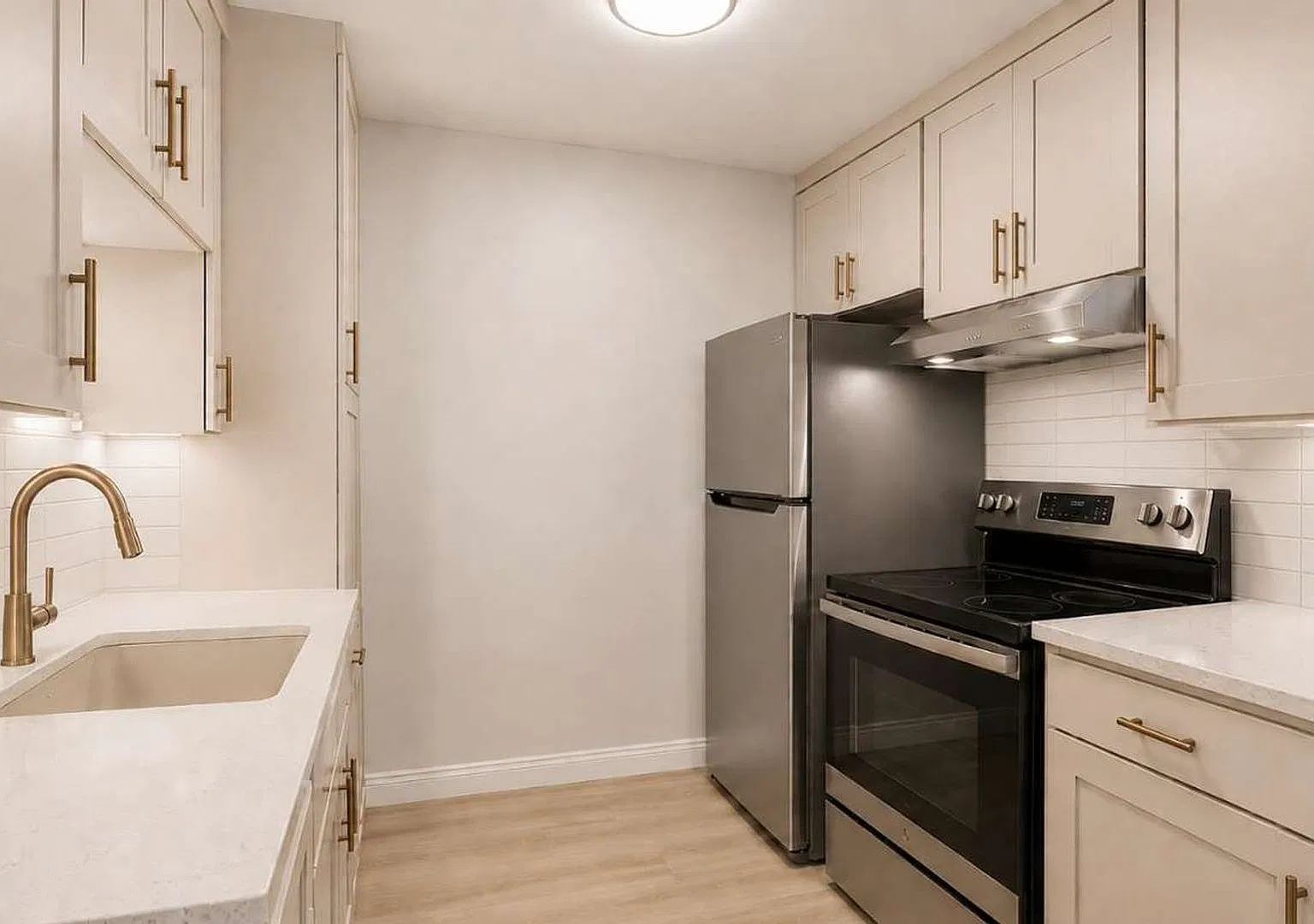 Royal Diane Apartments — Photo 4