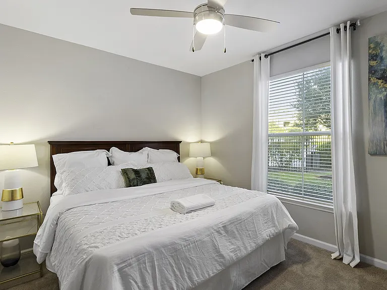 Courtney Station Apartments — Photo 18