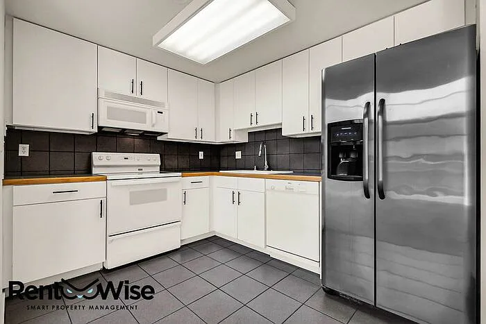 68 McCoppin St #8 — Photo 5
