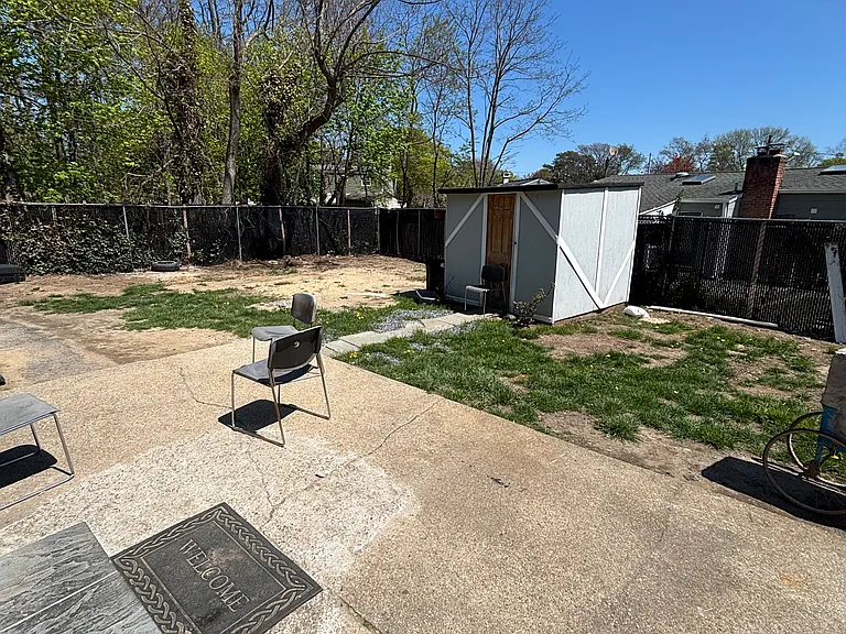 Brentwood Rd — Photo 22