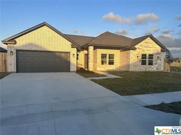 208 Andrea Ct, Victoria, TX 77904