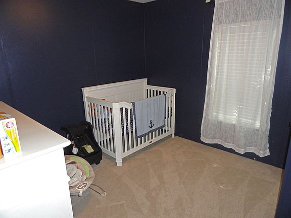4th image of 348 Abbey Ave