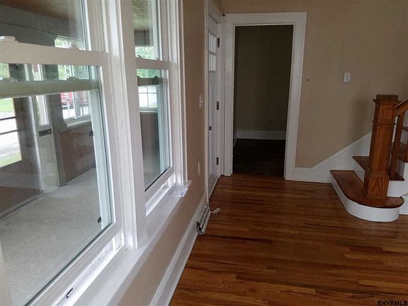 4th image of 20 Plum Ave
