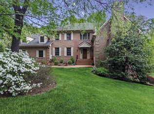 10104 Colvin Run Rd, Great Falls, VA 22066