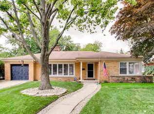9314 Lincolnwood Dr, Evanston, IL 60203