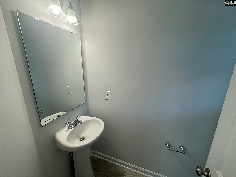 129 Kings Parish Ct — Photo 3