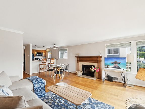 5th image of 4222 Beach Drive SW #202