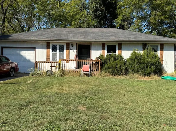 2911 W Chestnut Street, Springfield, MO 65803