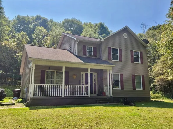 201 Grubb Rd, Boyers, PA 16020