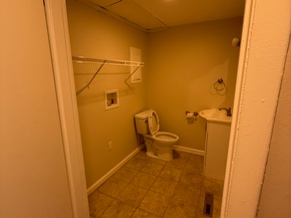 5th image of 2113 Bedell Rd APT 6