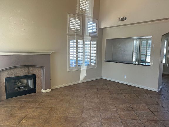2nd image of 2624 Ridgewater Cir