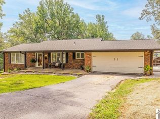 359 Ironwood Dr, Calvert City, KY 42029
