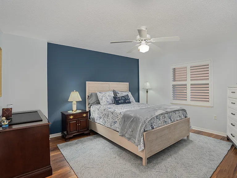609 Shorewood Dr #203 — Photo 19