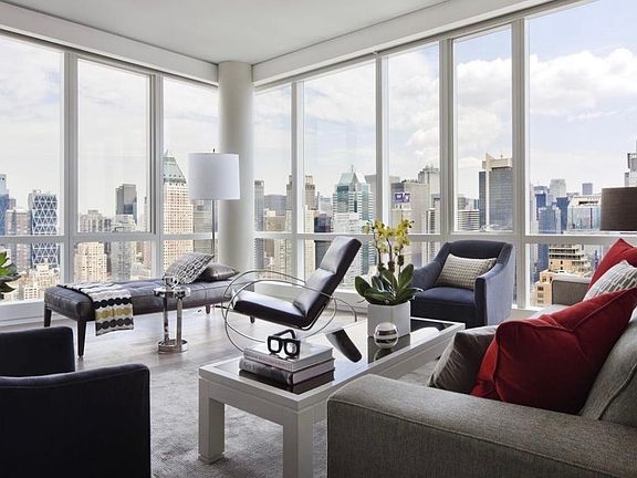 2nd image of 700 W 42nd St #42H