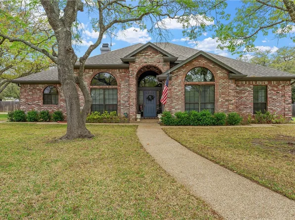 103 Twisted Oak Ln, Crawford, TX 76638
