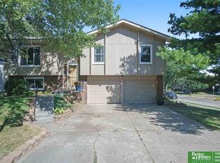 4605 N 130th Cir, Omaha, NE 68164
