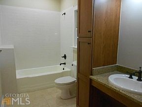 4th image of 499 Hickory Dr