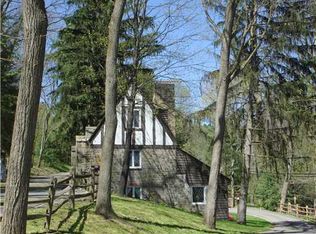 612 Squaw Run Rd E, Pittsburgh, PA 15238