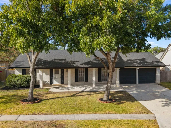 5818 Burgoyne St, San Antonio, TX 78233