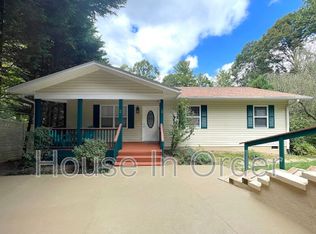 25 McTindal Cir, Asheville, NC 28803