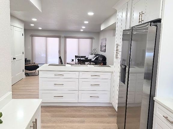 3rd image of 65 Beach Ln
