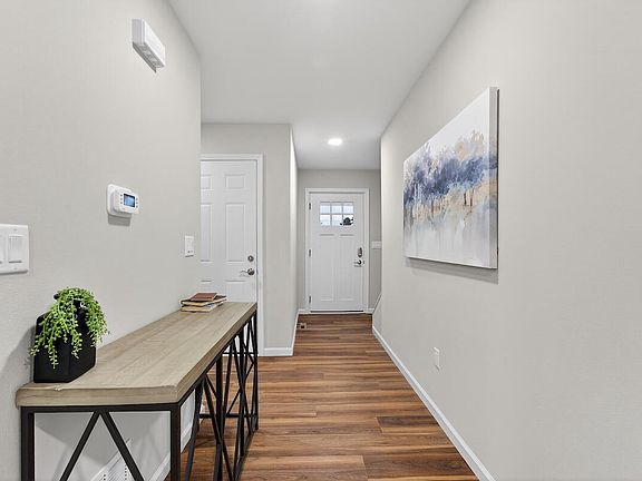 3rd image of 1617 Derby AVENUE