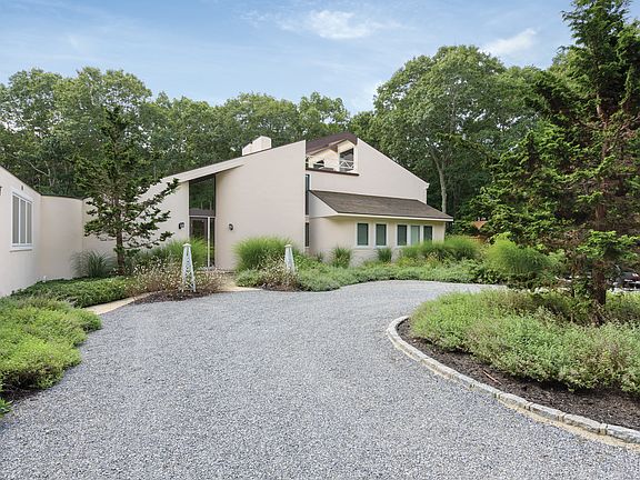 2nd image of 5 Glenn Oak Ct