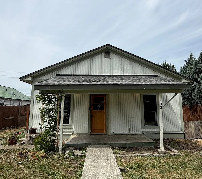 403 N Pacific St