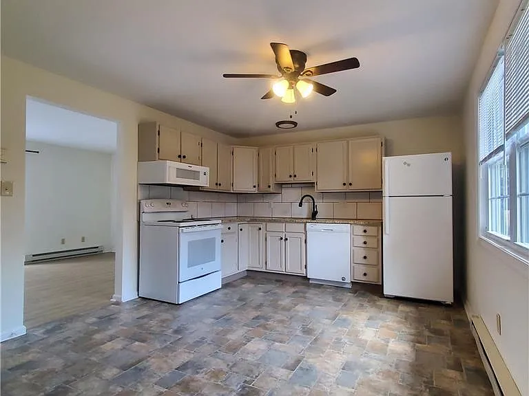 103 Hickory St — Photo 6