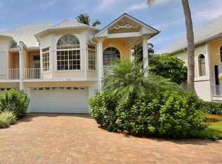 332 Lenell Rd, Fort Myers Beach, FL 33931