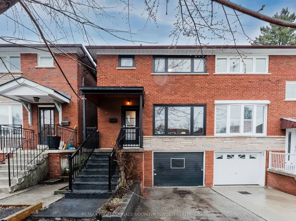 13 Shipman St, Toronto, ON M6P 2Y5