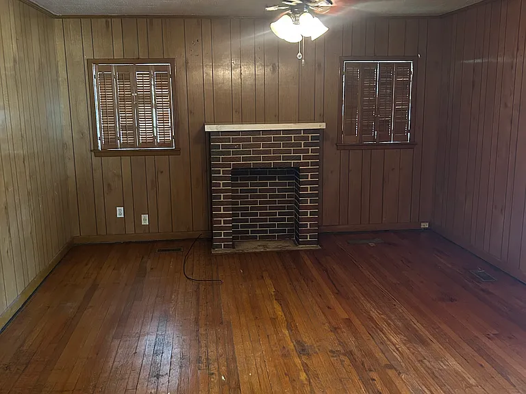 3327 Forrest Ave — Photo 5
