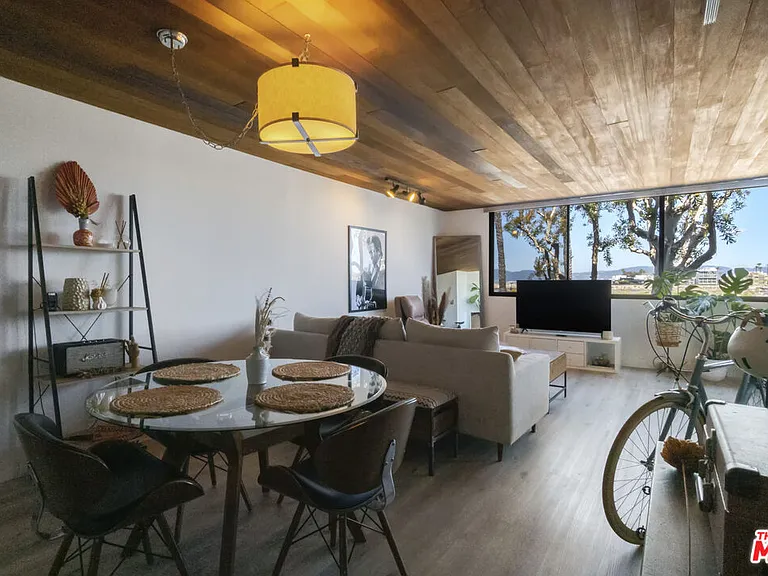 6209 Pacific Ave #103 — Photo 32