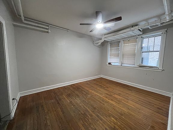 3rd image of 2421 W Lunt Ave APT 1