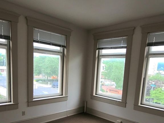 Bedroom 2 , corner room