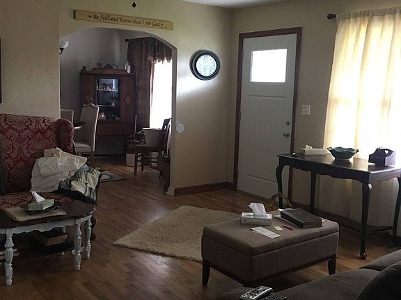 4th image of 504 Hickory Hills Dr
