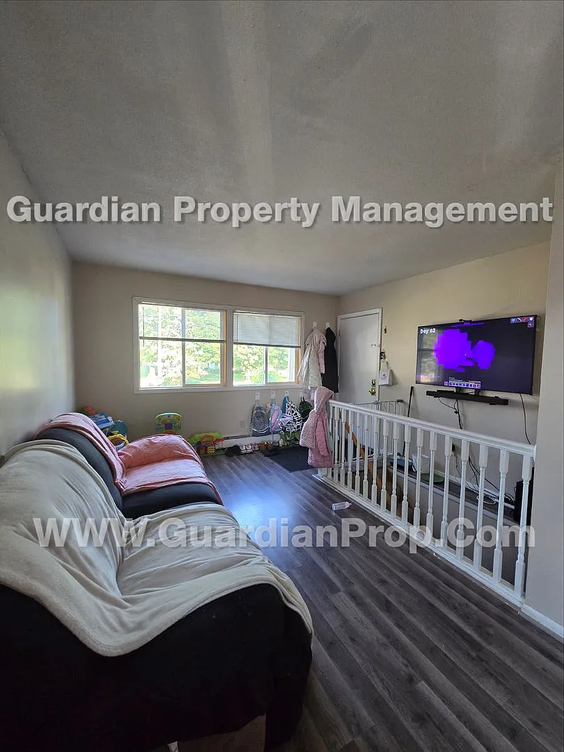 7660 Edgewood Drive — Photo 2