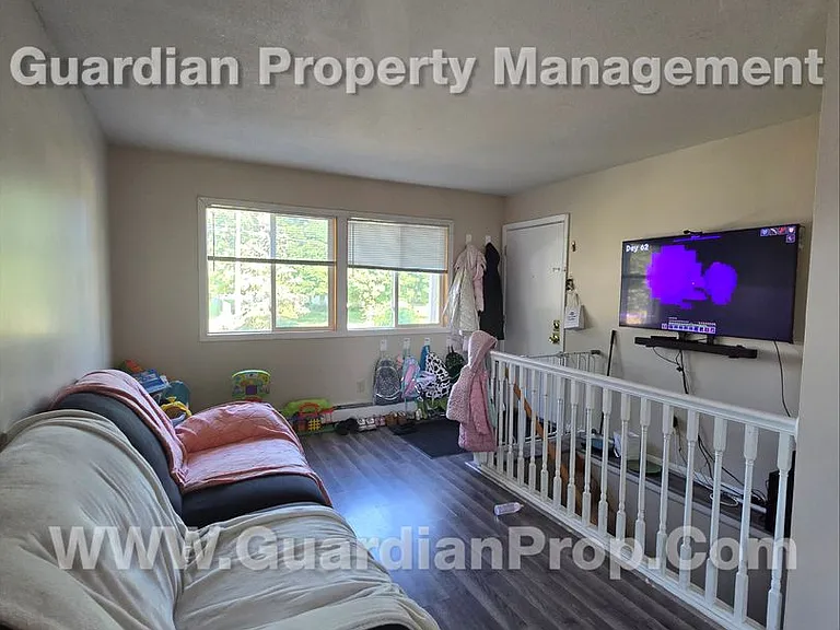 7660 Edgewood Dr — Photo 2