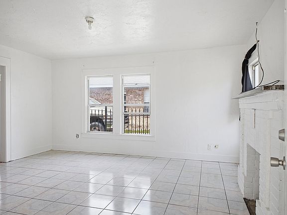 4th image of 2634 Emmett St