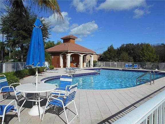 5th image of 3755 SW 50th Street
