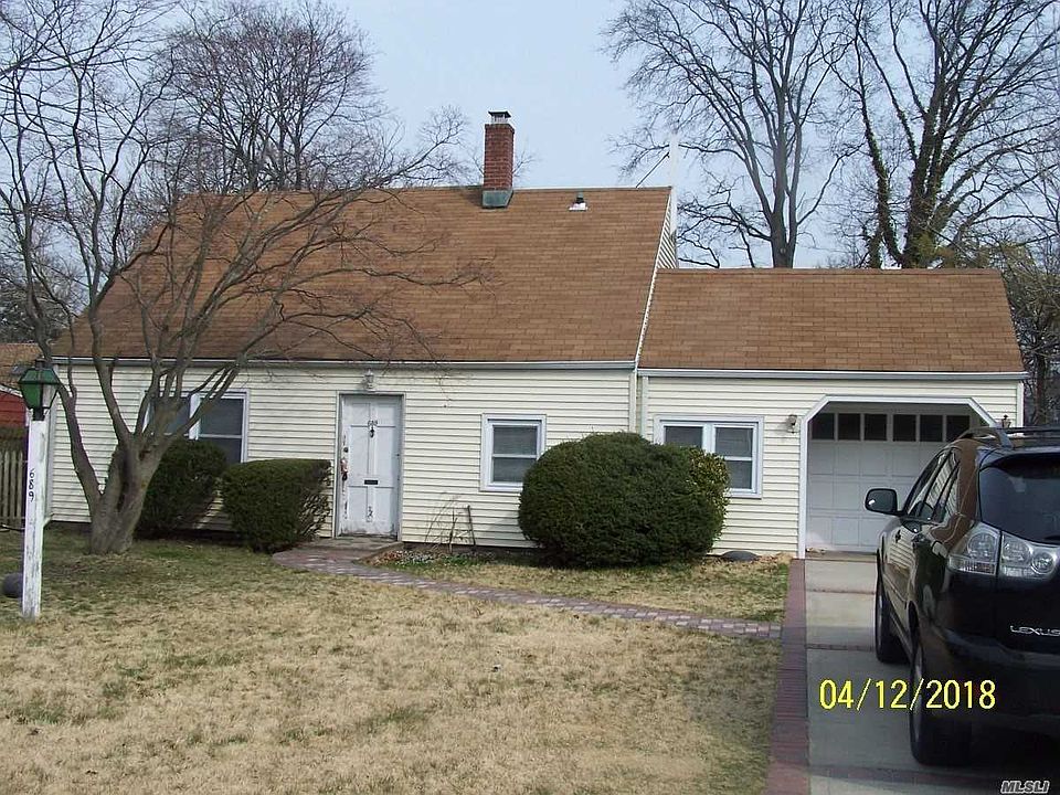 1st image of 689 Bryant St