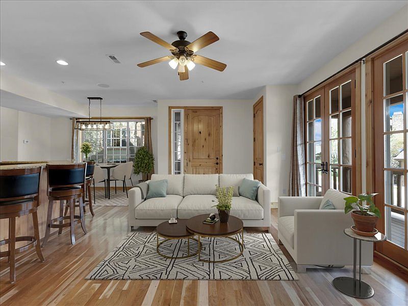 Living Room, rented unfurnished