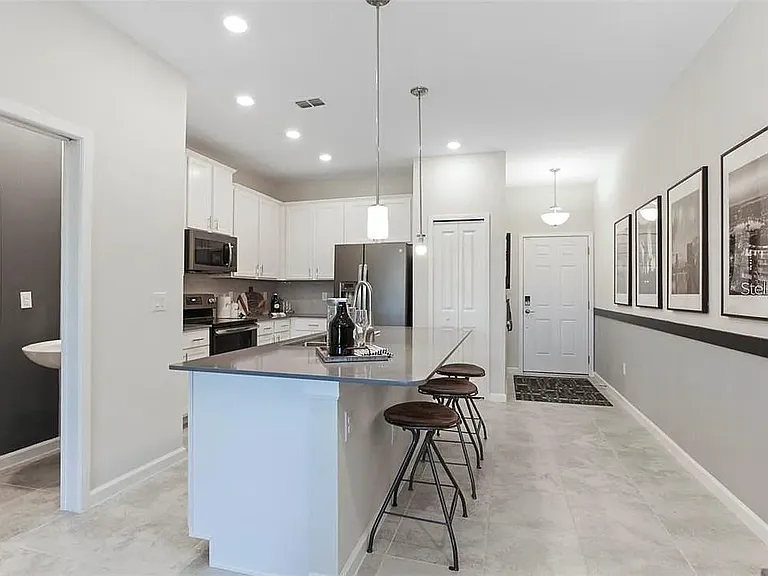 9329 Tecumseh Dr — Photo 2